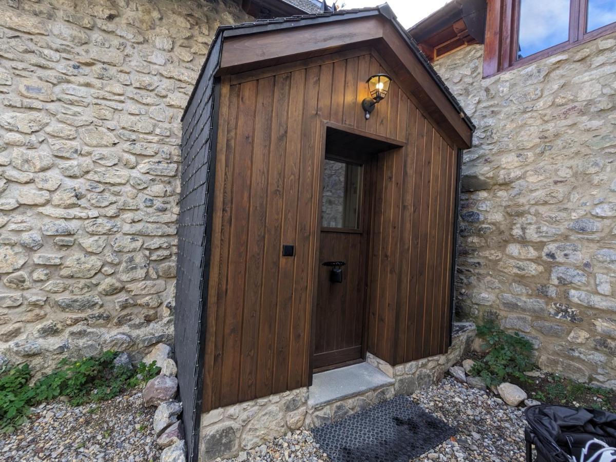 Nornore: Una Casa Especial En La Montana Piedrafita de Jaca Exterior foto